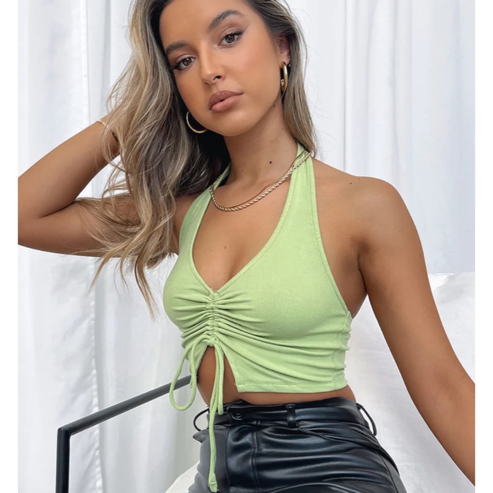 White Fox Boutique - ORANGE crop top. NWT.